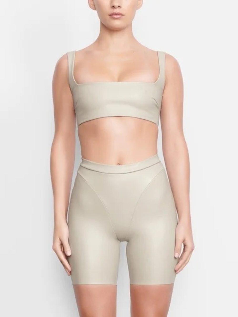 NWT SKIMS Stretch Faux Leather Mugler-Inspired Biker Short - Sz M
